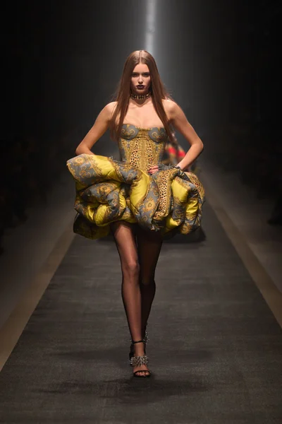 Look 2
